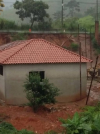 Internauta faz alerta sobre deslizamento de terra na saída para São João Evangelista