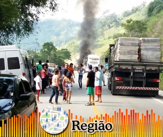 MGC 120: Manifestação de moradores deixa trânsito parado por mais de duas horas