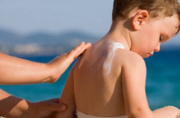 VERÃO: Especialista alerta sobre os cuidados essenciais com a pele e cabelo durante os dias mais quentes do ano