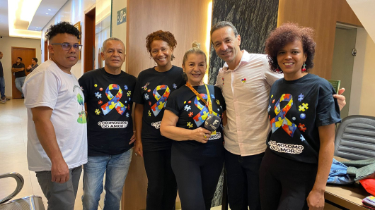 INCLUS&Atilde;O: Grupo de m&atilde;es at&iacute;picas &eacute; oficializado como entidade social em Sabin&oacute;polis