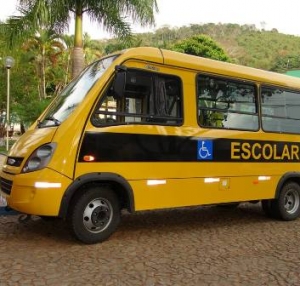 Sabinópolis e outras 11 cidades da região são contempladas com ônibus escolar