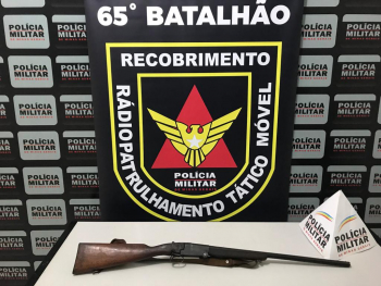 Jovem de 22 anos é presa por porte ilegal de arma de fogo em Taquaral, distrito de Guanhães