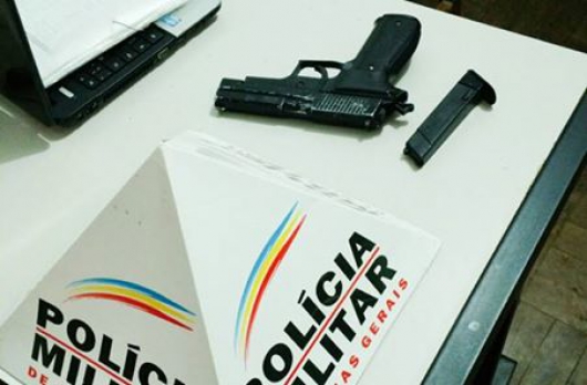 Menores são presos por assaltar posto de combustíveis na Vila Esperança, próximo a Dores de Guanhães