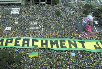 Protestos voltam maiores e ampliam pressão sobre Dilma