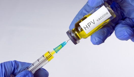 Vacina contra HPV reduz em 58% casos de câncer de colo de útero