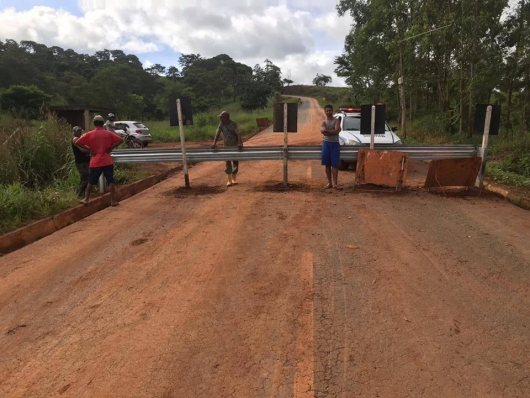 Alunos de Guanhães que estudam na PUC Serro ficam sem aula por causa de bloqueio na BR 259