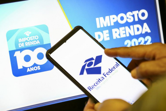 Imposto de Renda 2022: Receita deve liberar consultas ao último lote de restituição nesta sexta-feira