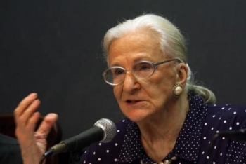 Corpo da crítica teatral Barbara Heliodora é velado no Rio