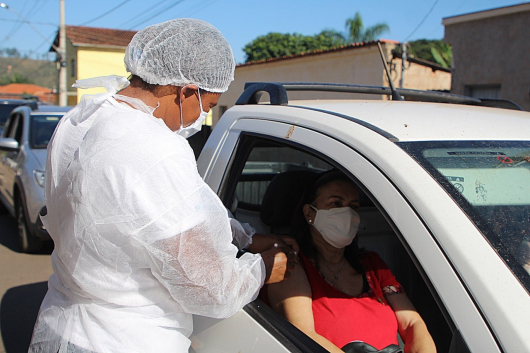 REGIÃO: Conceição de Mato Dentro implanta imunização por Drive-Thru