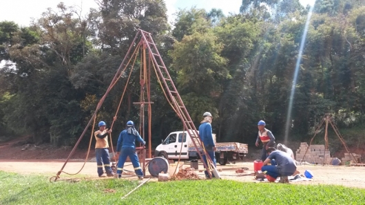 Empresa faz sondagem do solo para execução de projetos de infraestrutura do Campus São João Evangelista