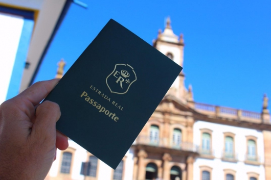 Viajante da Estrada Real pode carimbar seu passaporte ao visitar Conceição do Mato Dentro