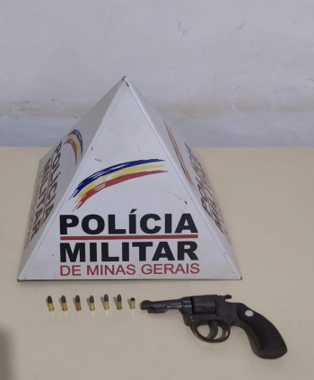 Homem de 64 anos é preso por porte ilegal de arma de fogo em Santa Maria do Suaçuí