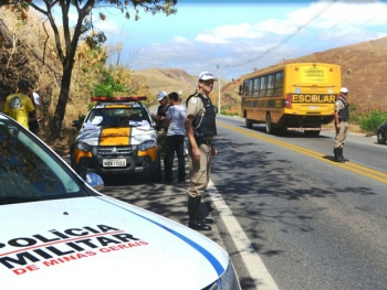 Polícia inicia fiscalização nas estradas do Leste de MG para o feriado