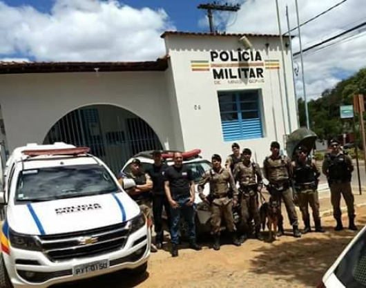 Dois são presos em operação contra o tráfico de drogas em São João Evangelista