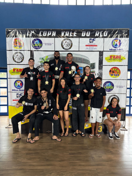 ESPORTE: Tatá Fight Team conquista 12 medalhas e troféu na XII Copa Vale do Aço de Jiu Jitsu
