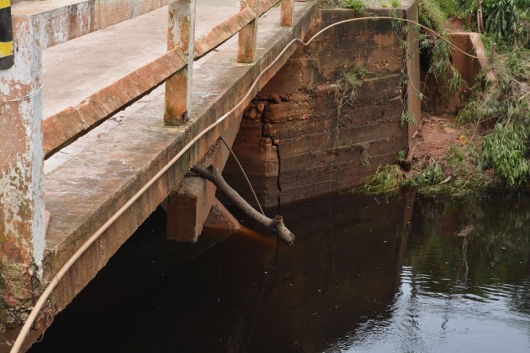 ATENÇÃO MOTORISTAS: Ponte do distrito de Três Barras, distrito de Serro, está totalmente interditada