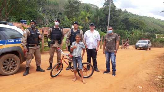 Polícia Militar realiza projeto social, “Padrinho legal, tornando um sonho real” em Coroaci