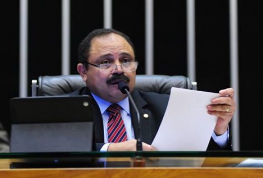 Presidente em exercício da Câmara anula votação do impeachment