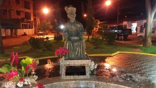 Estátua do servo de Deus, Cônego Lafayette, é inaugurada em São José da Safira