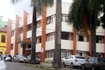 MPE acusa prefeito e empresários de Guanhães de fraudar licitações