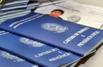 Após quatro meses suspenso, serviço de emissão da carteira de trabalho volta a funcionar em Guanhães