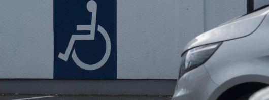 Governo de Minas aumenta limite de isenção de ICMS e IPVA de veículo para pessoa com deficiência