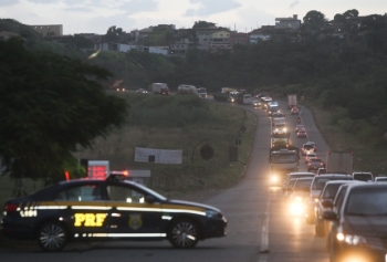 SEMANA SANTA: Motoristas enfrentam lentidão na saída para o feriado