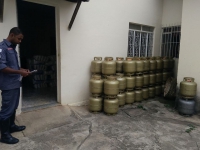 Bombeiros apreendem 100 botijões de gás de cozinha em São Sebastião do Maranhão
