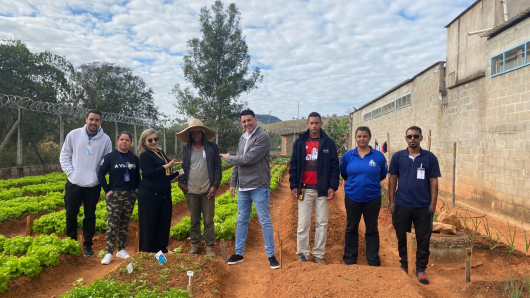 APAC de Guanhães desenvolve horta orgânica com trabalho dos recuperandos e abre vendas para a comunidade