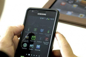 Tempo gasto com celular preocupa adolescentes e pais, mostra pesquisa