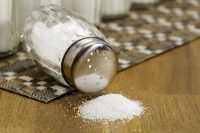 SAÚDE: Brasileiro consome quase o dobro de sal recomendado pela OMS