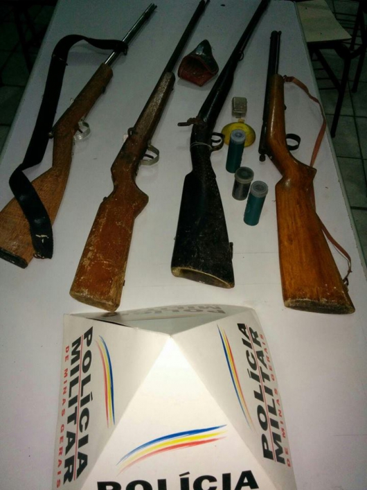 Armas são apreendidas em fazenda na zona rural de Guanhães