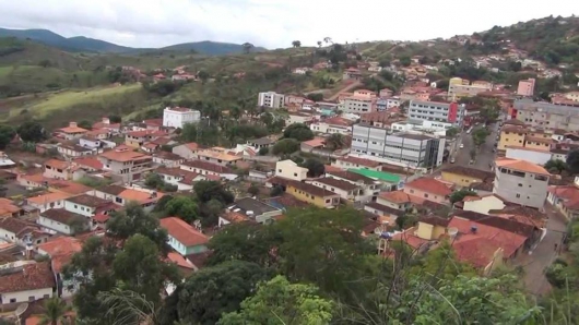 Prefeitura de Peçanha e Copasa terão que regularizar abastecimento de água potável no município