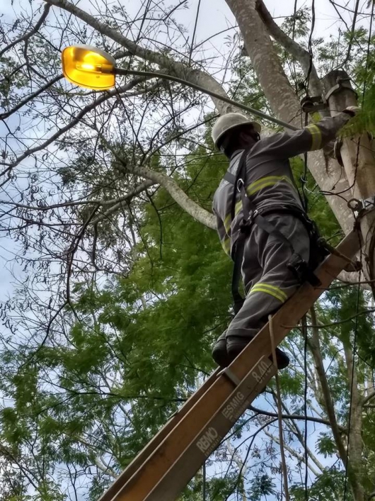 Começa em Guanhães a recuperação da Iluminação Pública