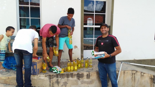Atletas do JEOB 2017 realizam entrega de doações ao Lar São Vicente de Paulo