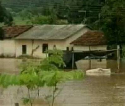 600 pessoas estão desalojadas depois de forte chuva em Virgolândia