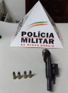 Pol&iacute;cia Militar apreende arma de fogo de ap&oacute;s ocorr&ecirc;ncia envolvendo viol&ecirc;ncia dom&eacute;stica na zona rural de Ferros