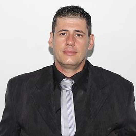 Justi&ccedil;a decreta afastamento de Evandro Lott Moreira do cargo de Prefeito de Guanh&atilde;es por 90 dias