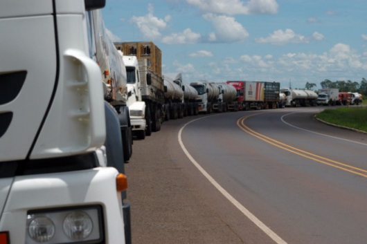 Governo endurece multas e sanções para quem obstruir rodovias do país