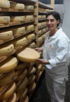 Professora de escola francesa ministra curso in&eacute;dito de cura de queijo em Serro e outras cidades de Minas