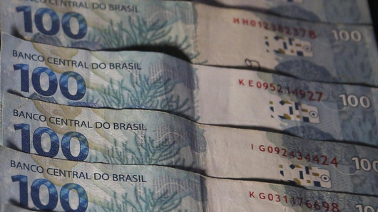 Governo confirma salário mínimo de R$ 1.621 em 2026