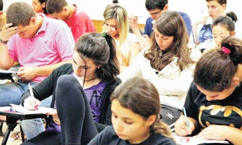 Governo corta vagas e bolsas no Pronatec e no Ciência sem Fronteiras