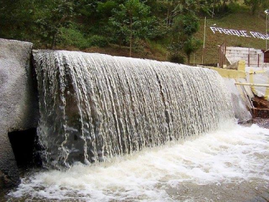 Senhora do Porto: Adolescente morre afogada no parque aquático da barrinha