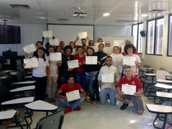 Voluntários de Guanhães participam de curso do Hemominas na Capital