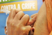 Após atraso, campanha de vacinação contra a gripe começará em maio