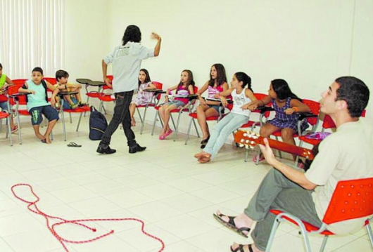 Artes, dança, música e teatro serão obrigatórios