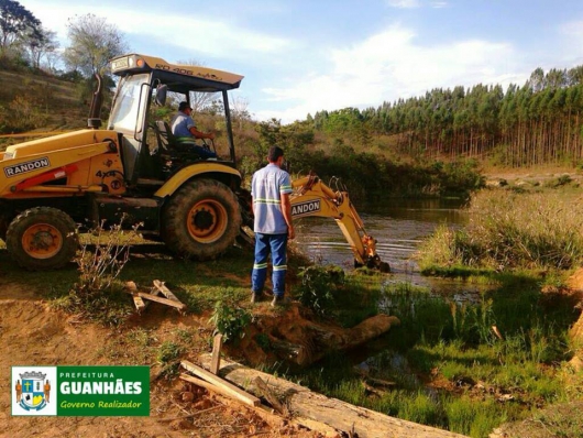 SAAE drena mais uma barragem para abastecer população de Guanhães