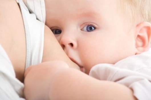 PRESENÇA DA MÃE: Projeto de lei quer aumentar licença-maternidade para um ano