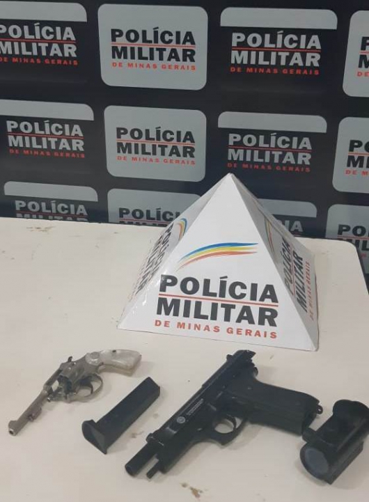 Armas são apreendidas em Dores de Guanhães, após disparos de ameaça