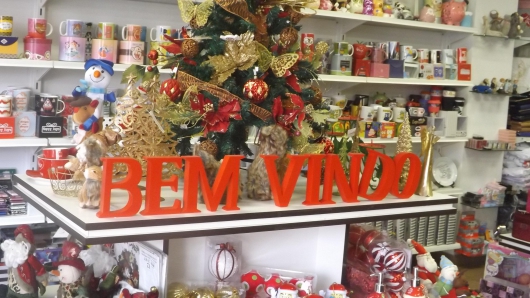 Faltando menos de dois meses para o Natal, comércio já se prepara para as vendas em Guanhães
